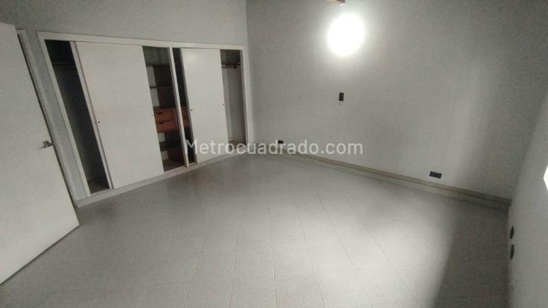 4BR House for Rent in Simn Bolívar (95 m²) - 8