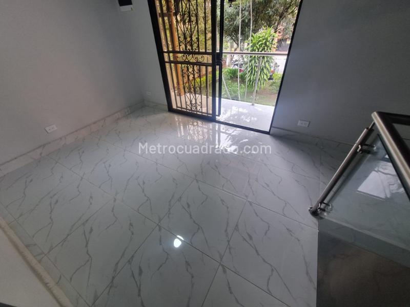 2BR Apartment in Aliadas Del Sur (65 m²) - 4