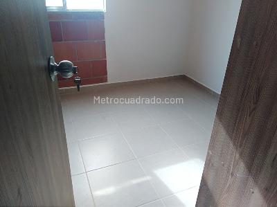 Apartamento de 3 alcobas en venta en Pajarito, Medellín, 53 m² · foto 3 de 20