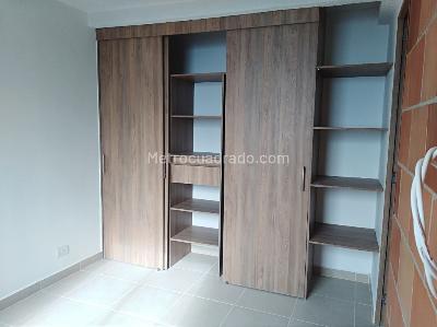 Apartamento de 3 alcobas en venta en Pajarito, Medellín, 53 m² · foto 8 de 20