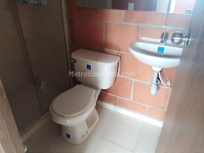 Apartamento de 3 alcobas en venta en Pajarito, Medellín, 53 m² · foto 10 de 20