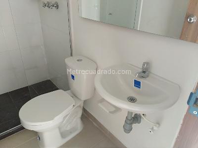 Apartamento de 3 alcobas en venta en Pajarito, Medellín, 53 m² · foto 11 de 20