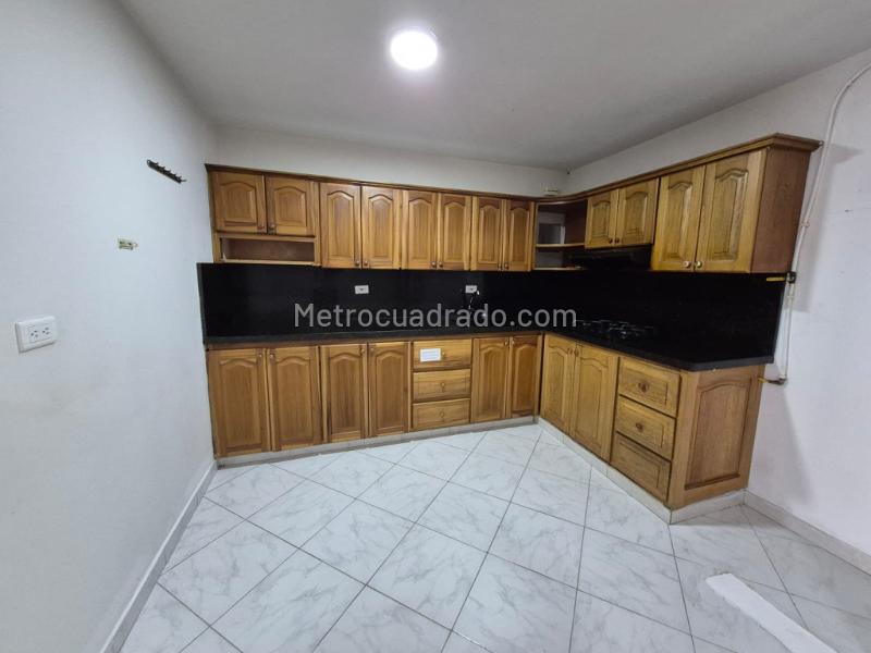 Elegant Duplex House for Rent in Santa Ana
