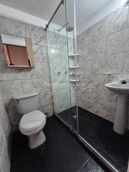 Elegant Duplex House for Rent in Santa Ana - 9