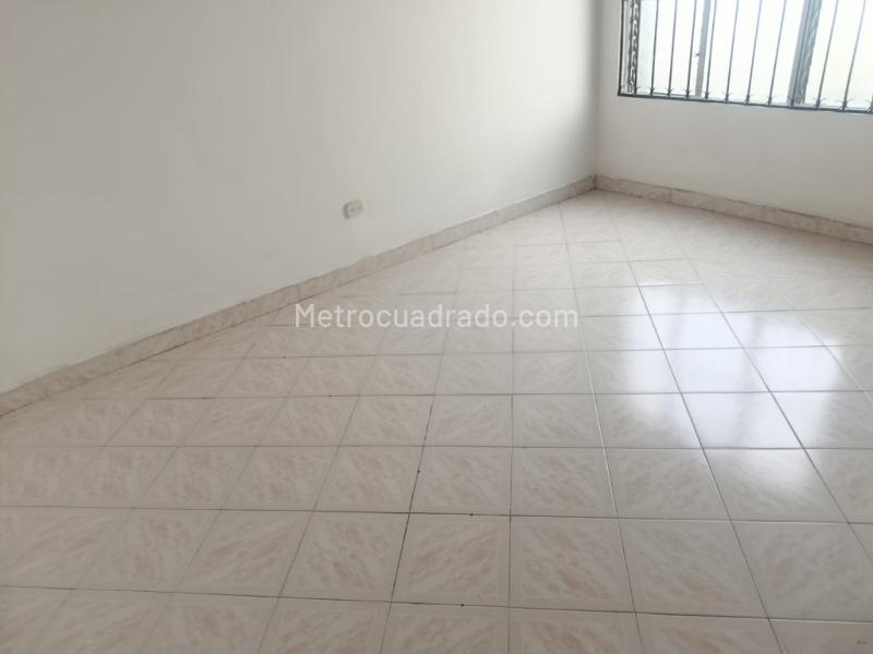 Casa Dúplex Elegante de 4 Alcobas en Campo Amor - 8