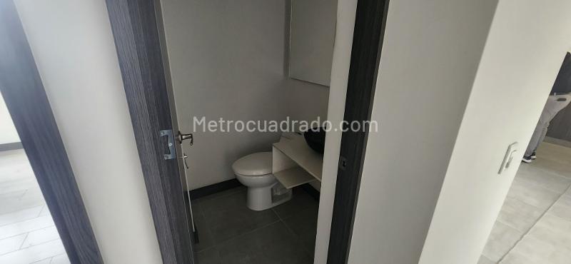 Apartamento de 2 Alcobas con 3 Baños en El Poblado - 6