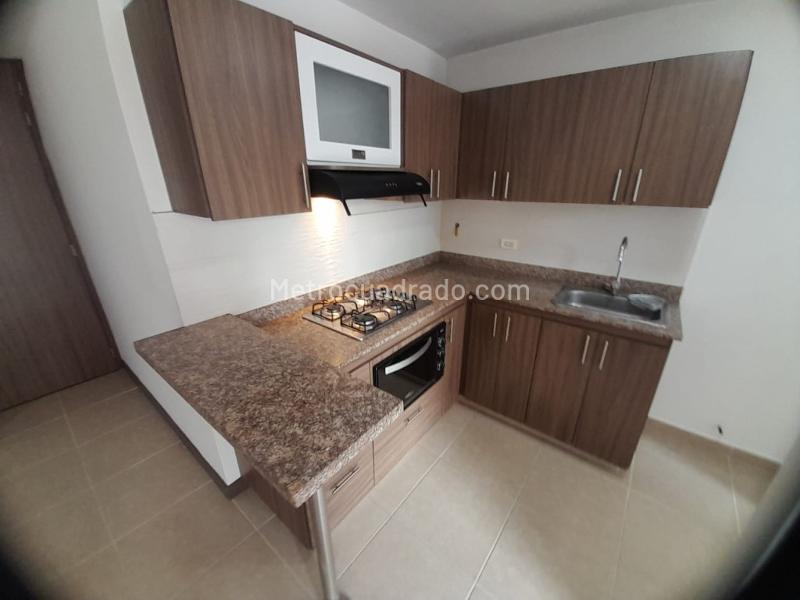 Moderno Apartamento de 3 Habitaciones con Balcón en Suramérica - 3