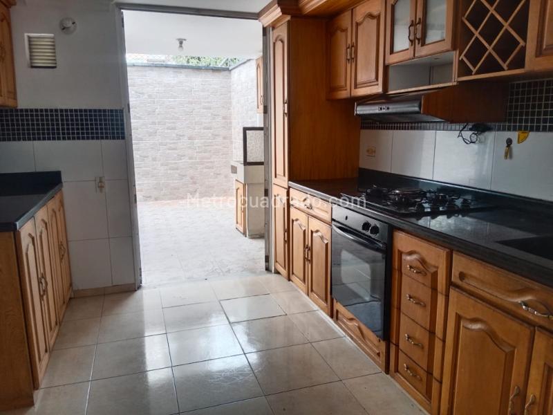 Modern Duplex House for Rent in Suramérica (3BR, 3BA) - 9