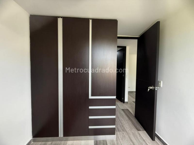 Apartamento moderno de 3 habitaciones con balcón en La Paz - 4