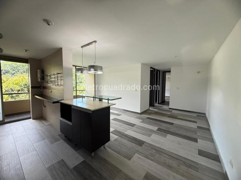 Apartamento moderno de 3 habitaciones con balcón en La Paz - 8