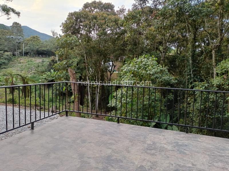 Casa Campestre Nueva en Alquiler en Vereda El Tablazo - 5