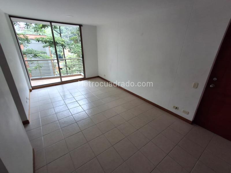 3BR Apartment in Los Naranjos (65 m²) - 2
