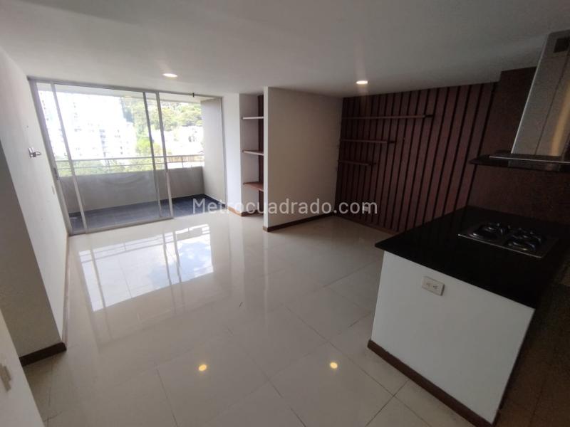 2BR Apartment for Rent in Las Palmas with Balcony - 2