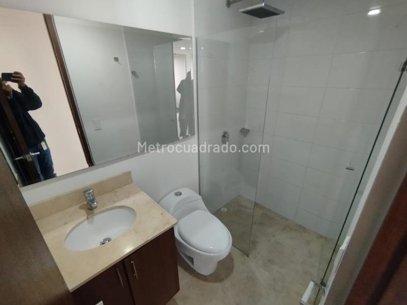 2BR Apartment for Rent in Las Palmas with Balcony - 9
