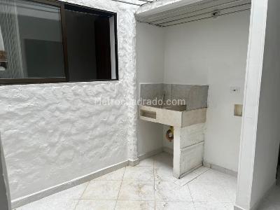 Casa de 5 alcobas en venta en Laureles, Medellín, 214 m² · foto 13 de 20