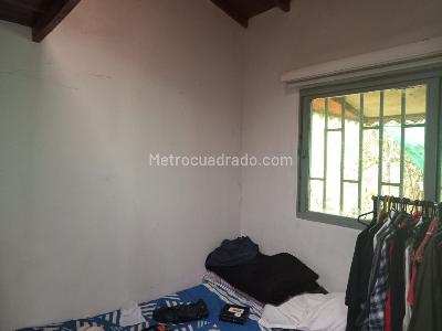 Casa de 3 alcobas en venta en La Florida, Sabaneta, 86 m² · foto 9 de 18