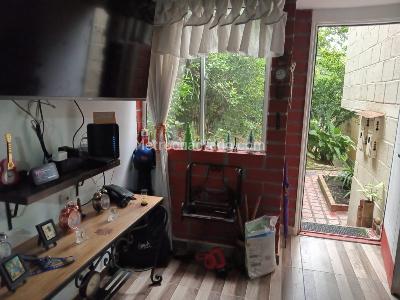Casa de 3 alcobas en venta en La Florida, Sabaneta, 86 m² · foto 14 de 18