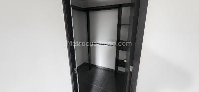 Apartamento de 3 alcobas en arriendo en El Poblado, Medellín, 84 m² · foto 11 de 13