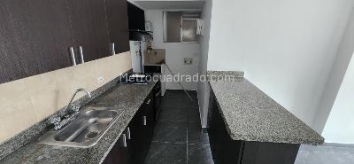 Apartamento de 3 alcobas en arriendo en El Poblado, Medellín, 84 m² · foto 2 de 13