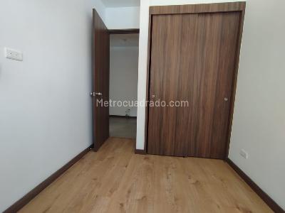 Apartamento de 3 alcobas en venta en Obrero, Bello, 74 m² · foto 9 de 16