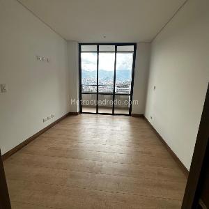 Apartamento en venta en El Poblado, Medellín · foto 2 de 20