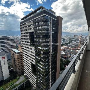 Apartamento en venta en El Poblado, Medellín · foto 9 de 20