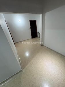 Casa de 4 alcobas en venta en La Castellana, Medellín, 225 m² · foto 13 de 20