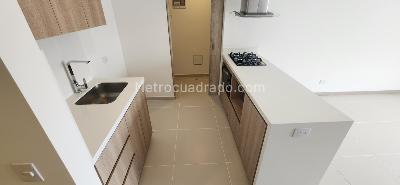 Apartaestudio en arriendo en El Poblado, Medellín, 54 m² · foto 2 de 10