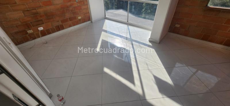 2BR Apartment in El Poblado (63 m²) - 4