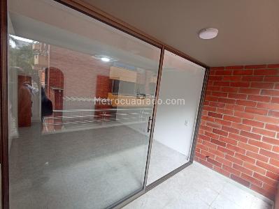 Apartamento de 4 alcobas en venta en Laureles, Medellín, 148 m² · foto 10 de 20