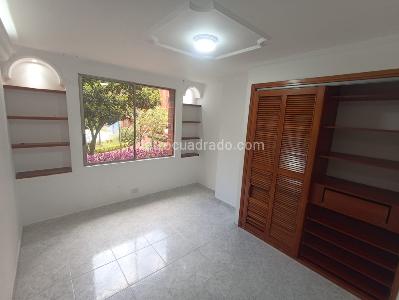 Apartamento de 4 alcobas en venta en Laureles, Medellín, 148 m² · foto 13 de 20