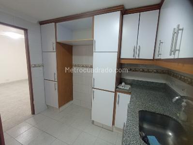 Apartamento de 4 alcobas en venta en Laureles, Medellín, 148 m² · foto 17 de 20