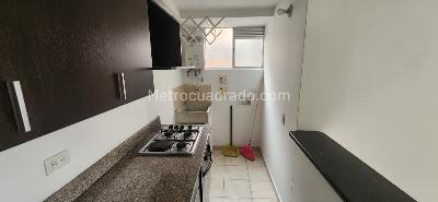 Apartamento de 3 alcobas en arriendo en El Poblado, Medellín, 68 m² · foto 2 de 14