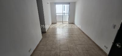 Apartamento de 3 alcobas en arriendo en El Poblado, Medellín, 68 m² · foto 4 de 14