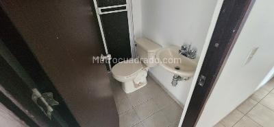 Apartamento de 3 alcobas en arriendo en El Poblado, Medellín, 68 m² · foto 6 de 14