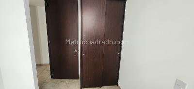 Apartamento de 3 alcobas en arriendo en El Poblado, Medellín, 68 m² · foto 11 de 14