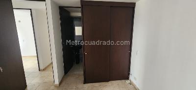 Apartamento de 3 alcobas en arriendo en El Poblado, Medellín, 68 m² · foto 13 de 14