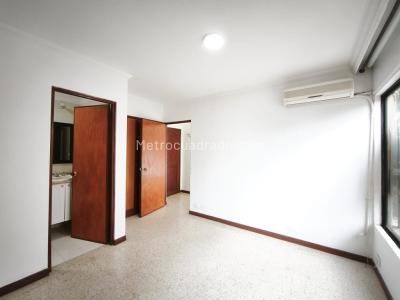 Apartaestudio en venta en Ciudad Jardin, Cali, 35 m² · foto 6 de 8