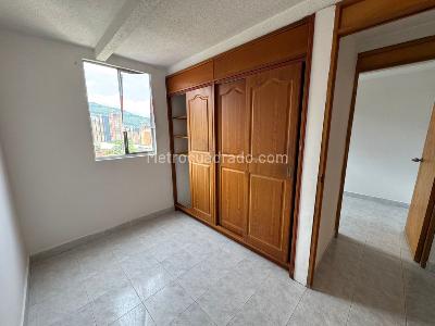 Apartamento de 3 alcobas en venta en Niquia Ciudadela Del Norte, Bello, 59 m² · foto 11 de 14