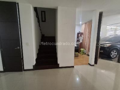 Casa de 3 alcobas en venta en Valle Del Lili, Cali, 270 m² · foto 12 de 20