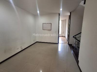 Casa de 3 alcobas en venta en Valle Del Lili, Cali, 270 m² · foto 18 de 20