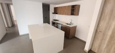 Apartamento de 3 alcobas en arriendo en Villa Carlota, Medellín, 94 m² · foto 2 de 13