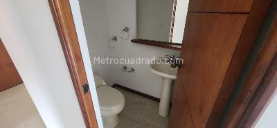 Apartamento de 4 alcobas en arriendo en La Frontera, Medellín, 150 m² · foto 8 de 20