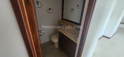 Apartamento de 4 alcobas en arriendo en La Frontera, Medellín, 150 m² · foto 13 de 20