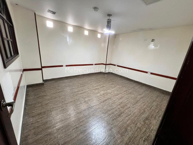Local Comercial en Arriendo, Porciuncula, Bogotá D.C. - Más