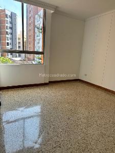 Apartamento de 3 alcobas en venta en Las Acacias, Medellín, 150 m² · foto 12 de 20