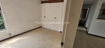 Apartamento de 3 alcobas en arriendo en San Julian, Medellín, 80 m² · foto 5 de 12