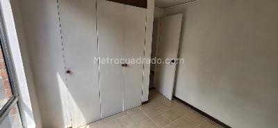 Apartamento de 3 alcobas en arriendo en San Julian, Medellín, 80 m² · foto 7 de 12