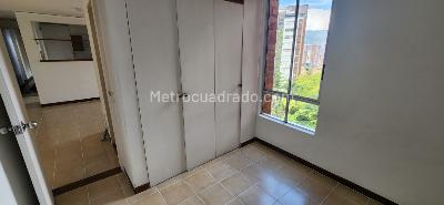 Apartamento de 3 alcobas en arriendo en San Julian, Medellín, 80 m² · foto 10 de 12