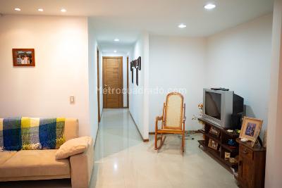 Apartamento de 3 alcobas en venta en Aves Maria, Sabaneta, 125 m² · foto 3 de 19